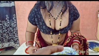 Indian milf hot maid got horny and fucked by owner